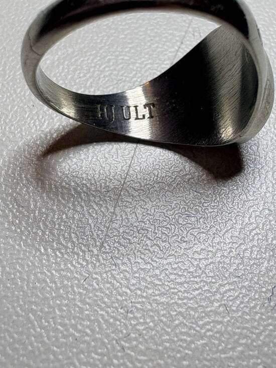 Vintage 1987 University of Wisconsin Class Ring, Herff Jones Ultrium, Size 5.5 - Picture 6 of 7